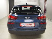 Gebraucht Hyundai i30 Trend 140 PS (102 kW) 2017 Stargazing blue Kombi