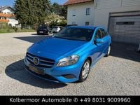 Gebraucht Mercedes A180 122 PS (89 kW) 2014 Blau Limousine