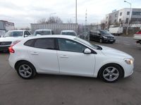 gebraucht Volvo V40 1.6 D2 Momentum Lederausstattung Kamera