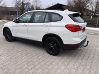 Gebraucht BMW X1 Advantage 231 PS (169 kW) 2015 Weiß SUV