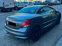 Gebraucht Peugeot 207 CC 120 PS (88 kW) 2012 Grau Cabrio