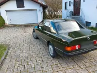 Gebraucht Mercedes 190 72 PS (52 kW) 1985 Grün Limousine