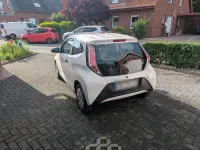 Gebraucht Toyota Aygo 69 PS (50 kW) 2017 Weiß Kleinwagen