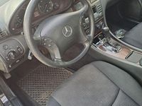 Gebraucht Mercedes 220 150 PS (110 kW) 2003 Schwarz Limousine