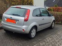 Gebraucht Ford Fiesta Style 60 PS (44 kW) 2007 Silber Kleinwagen
