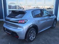 Gebraucht Peugeot e-208 Allure+ 100 kW (136 PS) 2023 Silber Kleinwagen
