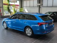 Gebraucht Skoda Octavia Ambition 150 PS (110 kW) 2024 Blau Kombi