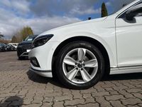 Gebraucht VW Passat Elegance 190 PS (139 kW) 2023 Weiß Kombi