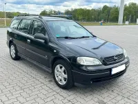 Używany Opel Astra 2009 Czarny Kombi