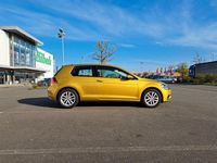 Gebraucht VW Golf VII Comfortline 86 PS (63 kW) 2018 Gold Limousine