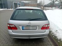 Gebraucht Mercedes E220 150 PS (110 kW) 2003 Silber Kombi
