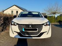 Gebraucht Peugeot e-208 Active 100 kW (136 PS) 2022 Weiß Kleinwagen