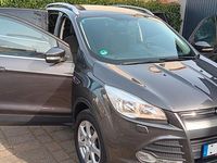 Gebraucht Ford Kuga Trend 150 PS (110 kW) 2015 Grau SUV