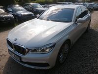 Gebraucht BMW 750L 400 PS (294 kW) 2017 Weiß Limousine