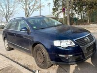 Gebraucht VW Passat Comfortline 140 PS (102 kW) 2010 Blau Kombi