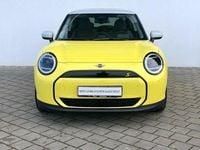 Gebraucht Mini Cooper SE 160 kW (218 PS) 2024 Sunny side yellow Kleinwagen