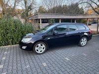 Gebraucht Opel Astra Sport 116 PS (85 kW) 2011 Schwarz Kombi