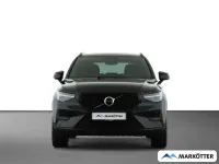 Neu Volvo XC40 Plus 197 PS (144 kW) 2026 Schwarz SUV