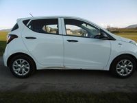 Gebraucht Hyundai i10 67 PS (49 kW) 2017 Weiß Kleinwagen