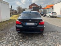 Gebraucht BMW 525 197 PS (144 kW) 2009 Blau Limousine