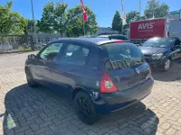 Gebraucht Renault Clio Authentique 58 PS (42 kW) 2005 Blau Kleinwagen
