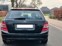 Gebraucht Mercedes C220 170 PS (125 kW) 2010 Schwarz Kombi