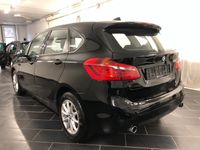 gebraucht BMW 220 i Advantage