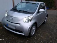 Gebraucht Toyota iQ 68 PS (50 kW) 2012 Silber Kleinwagen