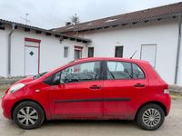 Gebraucht Toyota Yaris 69 PS (50 kW) 2010 Rot Kleinwagen