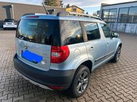 Gebraucht Skoda Yeti 105 PS (77 kW) 2013 Blau SUV