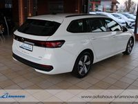 Gebraucht VW Passat Basis 150 PS (110 kW) 2025 Pure white Kombi