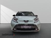 Neu Toyota Aygo X 72 PS (52 kW) 2025 Grün SUV