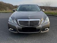 Gebraucht Mercedes E250 Avantgarde 204 PS (150 kW) 2009 Grau Limousine