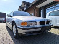 Second-hand BMW 728 193 CP (141 kW) 2000 Argintiu Berlinǎ