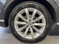 Gebraucht VW Passat Highline 190 PS (139 kW) 2019 Grau Kombi