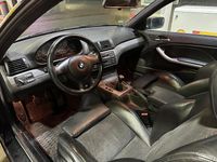 Gebraucht BMW 325 M Sport 193 PS (141 kW) 2002 Schwarz Coupé