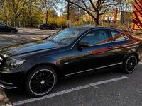 Gebraucht Mercedes C180 156 PS (114 kW) 2011 Schwarz Coupé