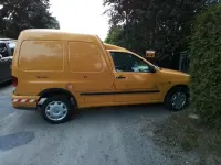 Gebraucht VW Caddy 64 PS (47 kW) 2002 Gelb Van / Kleinbus