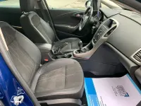 Gebraucht Opel Astra 140 PS (102 kW) 2012 Blau Kombi
