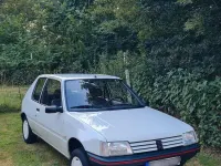 Gebraucht Peugeot 205 60 PS (44 kW) 1990 Weiß Limousine