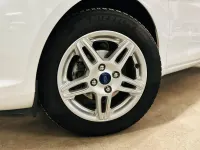 Gebraucht Ford Fiesta Titanium 95 PS (69 kW) 2014 Weiß Kleinwagen