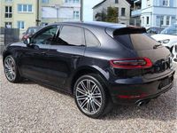 Gebraucht Porsche Macan 400 PS (294 kW) 2015 Tiefschwarzmetallic (metallic) SUV