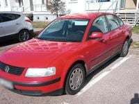 Gebraucht VW Passat 129 PS (94 kW) 1997 Rot Limousine