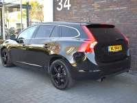 Usata Volvo V60 190 CV (139 kW) 2017 Nero Station wagon