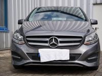 Gebraucht Mercedes B180 122 PS (89 kW) 2018 Grau Van / Kleinbus