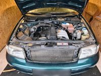 Używany Audi A4 101 KM (74 kW) 1996 Zielony Sedan/Limuzyna