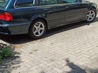 Gebraucht BMW 520 150 PS (110 kW) 1999 Grün Kombi