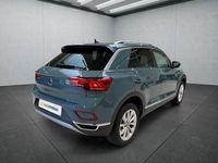 Gebraucht VW T-Roc 150 PS (110 kW) 2024 Blau SUV