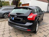 Second-hand Ford Focus 120 CP (88 kW) 2011 Negru Hatchback