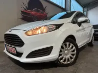 Gebraucht Ford Fiesta Trend 97 PS (71 kW) 2016 Weiß Kleinwagen